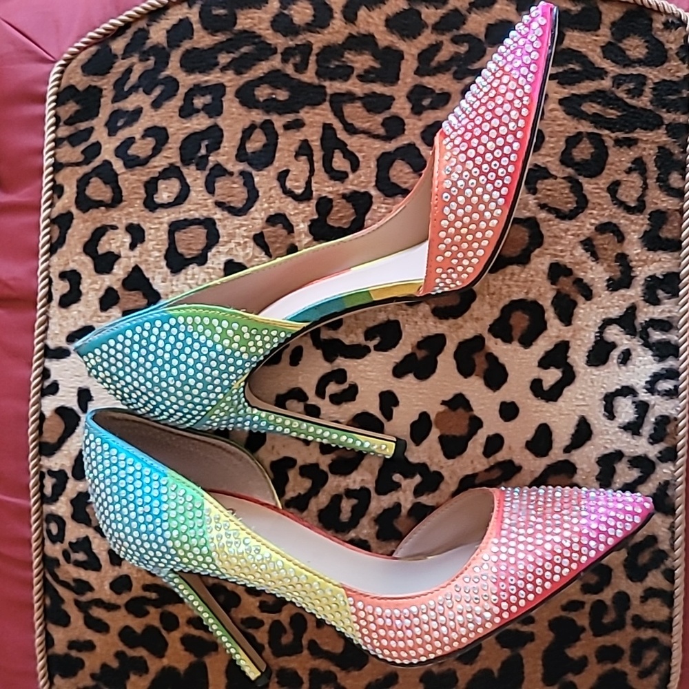 Shoes - Picture 5 of 7